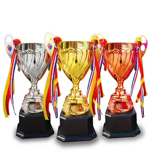Piala Sepak Bola Kustom Piala Logam Hadiah Penghargaan Emas Penghargaan untuk Pelajar Karyawan atau Remaja