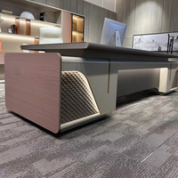 Bureaux de direction modernes et luxueux pour bureaux, grand bureau de direction en bois, design de table de direction, bureau de direction en mélamine avec armoire