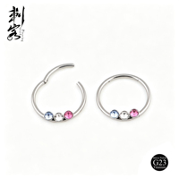 Anneau de nez articulé classique en titane G23 avec triple sertissage de pierres, bijou de piercing pour cadeau de mariage