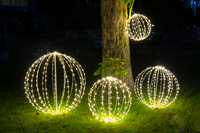 Neue Outdoor-Weihnachtsdekoration Große Hängende 3D-Eisendrahtkugel-Leuchte mit 280 Warmen Mini-LEDs