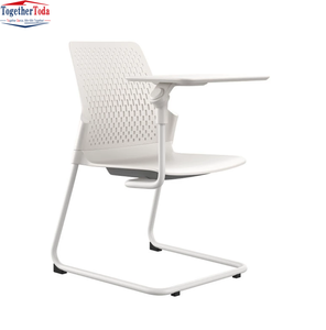 Chaise de bureau ergonomique et confortable en maille blanche moderne avec accoudoirs et roulettes, idéale pour les salles de conférence - Product Image 2