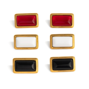 Boucles d'oreilles géométriques rectangulaires en acier inoxydable plaqué or, incrustées d'agate, options de couleurs noir, rouge et blanc, bijoux pour femmes - Product Image 5