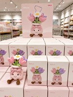 Plante en pot en peluche tulipe personnalisée, mignonne et créative, jouet en peluche doux en forme de fleur, décoration d'intérieur, vente en gros, usine OEM, cadeau