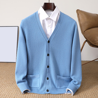Grossiste Nouveau Cardigan en Laine Tricoté pour Homme, Col en V Uni, Manches Longues, Pull Décontracté en Laine, Vente Directe Usine, Logo Personnalisé
