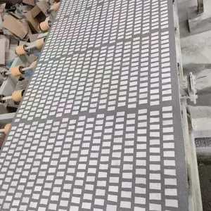 新しい床タイルの正方形は、サイズの厚さのスタイルやその他のプロのモザイクテラゾタイルをカスタマイズできます