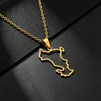 Collier Pendentif Cœur Mayotte Populaire en Europe, Bijou Polyvalent en Acier Inoxydable, Accessoire de Mode pour Hommes et Femmes