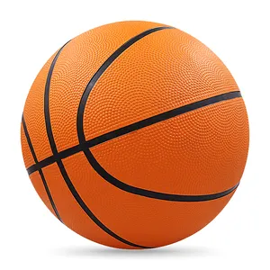 La pallacanestro di gomma della palla di pallacanestro fusa grano su ordinazione all'ingrosso della gomma di dimensione 7 personalizza il colore