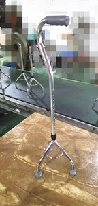 Canne légère réglable à 4 pieds en aluminium AJ-912C avec une capacité de 50 kg pour l'assistance des personnes <span class=keywords><strong>âgée</strong></span>s - Product Image 5