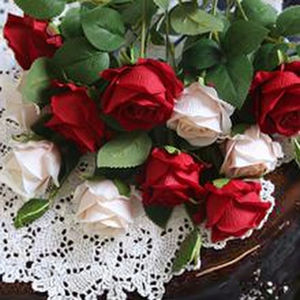 Proveedor de Venta Directa, Ramo de Flores Artificiales de Rosas de Terciopelo Hechas a Mano para Boda, Día de la Madre, Diseño Moderno y Ligero - Product Image 2