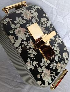 Ensemble populaire de 3 récipients isothermes de 3L, 4L et 5L avec couvercle floral en acier inoxydable et poignée dorée pour ustensiles de <span class=keywords><strong>cuisine</strong></span> africains - Product Image 4