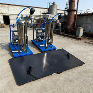 Machine <span class=keywords><strong>de</strong></span> remplissage quantitative entièrement automatique pour liquides, huiles moteur et peintures - Product Image 2