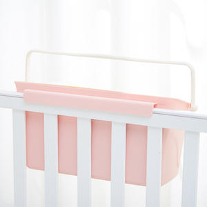 Práctico Organizador Colgante de Plástico para Pañales y Toallitas, Cesta de Almacenamiento para Bebés - Product Image 3