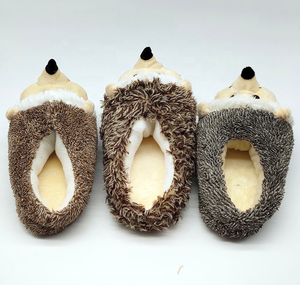 Zapatillas de felpa de piel de <span class=keywords><strong>erizo</strong></span> zapatos hombres mujeres zapatillas de invierno Zapatillas de casa personalizadas niños interior - Product Image 5