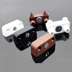 Noyau trapézoïdal en alliage de zinc au design moderne, quincaillerie d'armoire, connexion en fer trois en un avec panneau en plastique, repose-pieds de meuble - Product Image 1