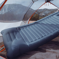 Équipement de camping de haute qualité pour l'extérieur Matelas de couchage ultraléger avec pompe à pied intégrée Tapis de pique-nique gonflable Matelas pneumatique