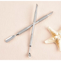 Poussoir à cuticules professionnel en argent durable Poussoir à cuticules pour ongles