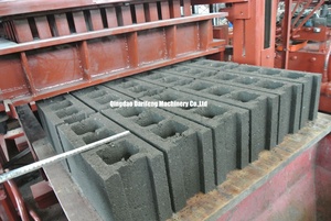 Línea de producción de máquina de ladrillos, cómoda y rápida, tolva de ahorro de mano de obra para uso doméstico, máquina de fabricación de ladrillos huecos - Product Image 5