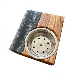 Quemador de incienso decorativo de lujo de madera artística de sándalo y resina epoxi con forma de estrella de anís, para interiores de hogares indios y celebraciones del Eid - Product Image 1