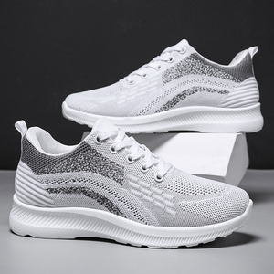 Chaussures de sport respirantes et amortissantes personnalisées pour hommes, dessus en cuir de vachette véritable, doublure en mesh, fermeture à lacets - Toutes saisons - Product Image 3