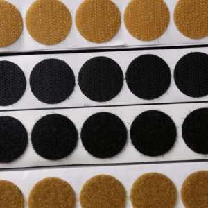 شريط لاصق ذاتي اللصق بمقاسات مخصصة، نقاط شريط فيلكرو ناعمة وقوية اللصق لإدارة الكابلات، هادئة للملابس، متوفر بالجملة - Product Image 3