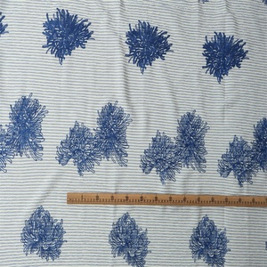 Tissu brodé 3D minimaliste en cordon, mélange organique, personnalisé OEM, pour chemisiers et hauts brodés, inspiré des designers TikTok - Product Image 4