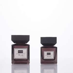 Bouteille de diffuseur d'aromathérapie en verre de <span class=keywords><strong>parfum</strong></span> de <span class=keywords><strong>parfum</strong></span> noir clair de soulagement de beauté en gros <span class=keywords><strong>50ml</strong></span> 100ml 150ml Échantillons gratuits - Product Image 4