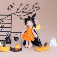 Paire de poupées en peluche pour Halloween, avec chapeau de sorcière, cape, combinaison en crochet, baguette magique, chaudron, citrouille, ornement décoratif, cadeau