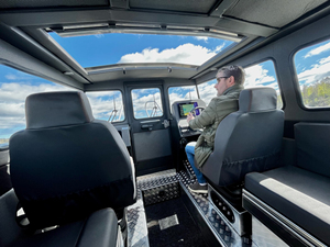 เรือตกปลาอลูมิเนียมปี 2024 พร้อมห้องเครื่องยนต์สำหรับพาย มีจำหน่าย - Product Image 2