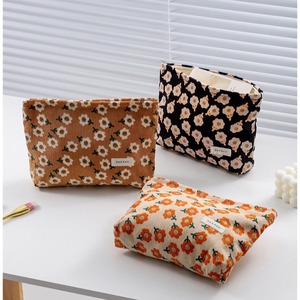 Pochette de maquillage vintage en velours côtelé à motif floral, grande capacité, avec fermeture éclair, pochette de toilette portable - Product Image 1