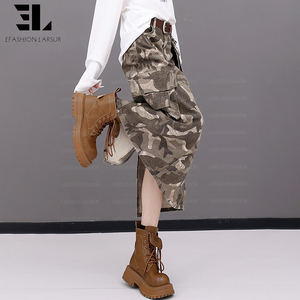 Jupes en jean décontractées à effet délavé camouflage pour femmes, fabriquées sur mesure par LARSUR, jupes cargo à taille haute, longues jupes en jean pour femmes - Product Image 5