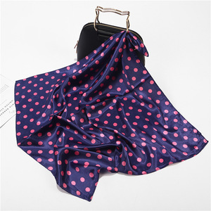 Bufanda y chales de mujer cálidos de primavera y verano de alta calidad, bufandas de gasa con cuello de <span class=keywords><strong>cabeza</strong></span> de <span class=keywords><strong>playa</strong></span> con estampado de lunares para mujer - Product Image 2
