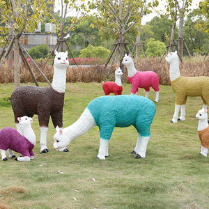 Statua di Animale in Fibra di Vetro Grande Dimensione Scultura Realistica di Alpaca in Resina per Decorazione Giardino - Product Image 5