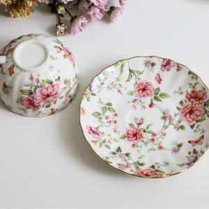 Juego de Taza y Platillo de Cerámica Moderna de Lujo con Diseño Floral y Borde Dorado para el Té Inglés de la Tarde y Decoración Elegante del Hogar - Product Image 6