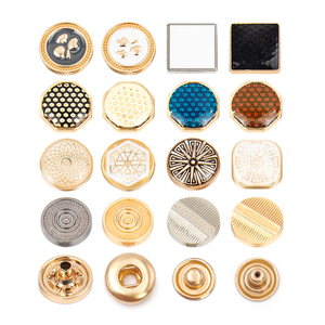 กระดุมโลหะแบบกด 4 ส่วน ดีไซน์คลาสสิคทรงกลม ผลิตจากโรงงาน รองรับโลโก้แบบกำหนดเอง ทำจากโลหะผสมสังกะสี - Product Image 3