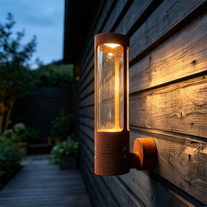 Lampe murale minimaliste en acier corten, cylindre en acier patiné, architecture moderne, décoration murale extérieure, lumière chaude, balcon extérieur - Product Image 5