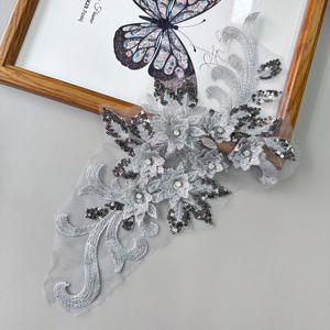 Toppa Applique floreale con paillettes grigie e paillettes per decorazione del vestito motivo monospalla in pizzo per abbigliamento fai da te - Product Image 4
