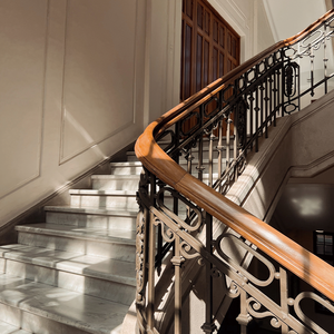 <span class=keywords><strong>Escalier</strong></span> intérieur design en bois pour maison et villa, <span class=keywords><strong>escalier</strong></span> sur mesure <span class=keywords><strong>avec</strong></span> <span class=keywords><strong>main</strong></span> <span class=keywords><strong>courante</strong></span> en verre et acier inoxydable - Product Image 3