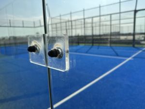 Marcos de metal de alta resistencia Vidrio completo Ahorro de energía Césped resistente al desgaste Juego completo Equipo de <span class=keywords><strong>cancha</strong></span> de tenis Pista de Pádel a prueba de herrumbre - Product Image 4