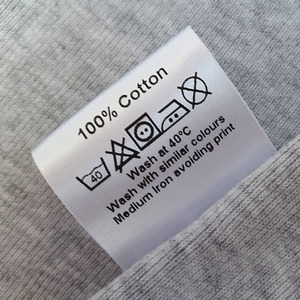 Camisetas personalizadas etiqueta tejida de satén para ropa sombrero Zapatos Ropa con etiqueta de impresión de precio Digital de alta calidad - Product Image 5