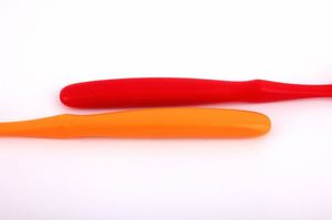 [KNK] KKP12 แปรงสีฟันขจัดคราบพลัคขั้นสูง ขนแปรงไฟเบอร์นุ่ม ผลิตภัณฑ์ดูแลสุขภาพช่องปาก ด้ามจับพลาสติกยิ้มแย้ม ใช้ในบ้าน - Product Image 4