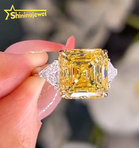 Anillo de Diamante de Laboratorio con Certificado IGI en Oro Macizo Amarillo de 10k con Corte Asscher para Boda y Compromiso para Mujer - Product Image 3