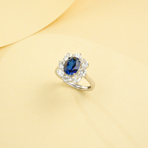 Bague en argent sterling 925 avec saphir cultivé en laboratoire - Product Image 3