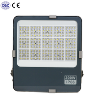 Projecteurs LED super lumineux IP65 50W-600W en aluminium pour extérieur, économie d'énergie, angle réglable pour stades, jardins