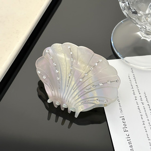 Pinces à cheveux modernes en coquille blanche et diamant pour femmes, 5 cm, motif océan, pince requin avec perle, accessoires pour cheveux en acétate - Product Image 5