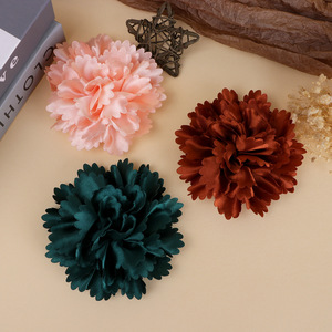 Flores de tela Camellia de 10 cm, flores de tela hechas a mano para accesorios de ropa, decoración de bolsos, zapatos y el cabello. - Product Image 2