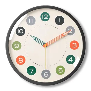 Orologio di apprendimento semplice da 12 pollici colorato per bambini che studiano l'orologio di insegnamento per bambini in plastica rotondo orologio da parete educativo silenzioso