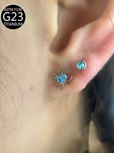 Pendientes de titanio G23 al por mayor con <span class=keywords><strong>doble</strong></span> circonita <span class=keywords><strong>en</strong></span> forma de araña, aretes de cartílago con parte trasera plana, anillos para labios, joyería para <span class=keywords><strong>piercing</strong></span> corporal - Product Image 3