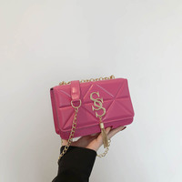 Sac bandoulière femme 2025 en PU, sac à l'épaule tendance avec chaînes, vente en gros pour filles, sacs à main de luxe pour femmes, marque célèbre