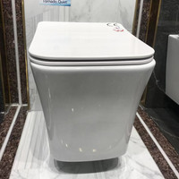 WC suspendu mural en céramique monobloc de haute qualité pour salle de bain avec réservoir encastré
