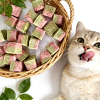 Friandises pour chats personnalisables en gros, lyophilisées, riches en protéines, aux canneberges, poulet et herbe à chat, pour la nutrition et la gestion des boules de poils